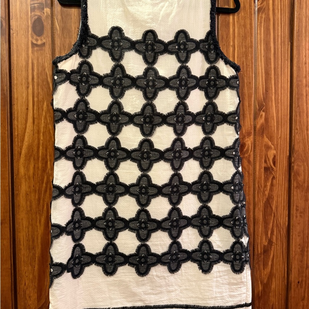 Max studio small Black and White Sleeveless Dress NWT never worn